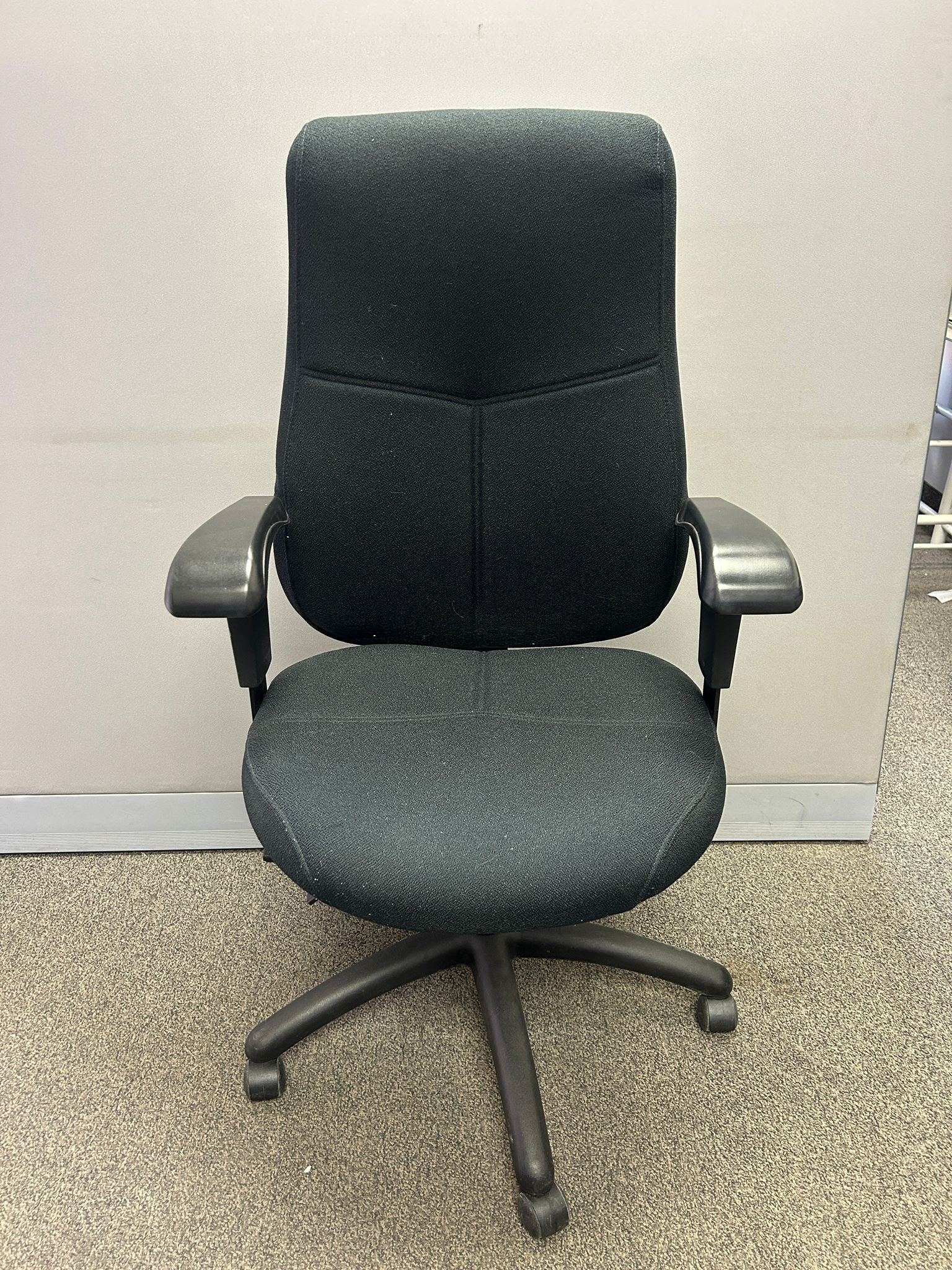 Global Aurora Multi-Tilter Chair(1)