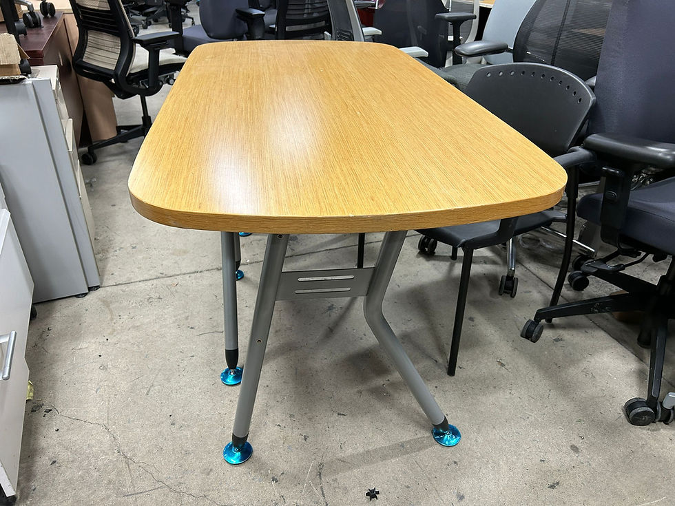 Thumbnail: Knoll Straight Desk(20)