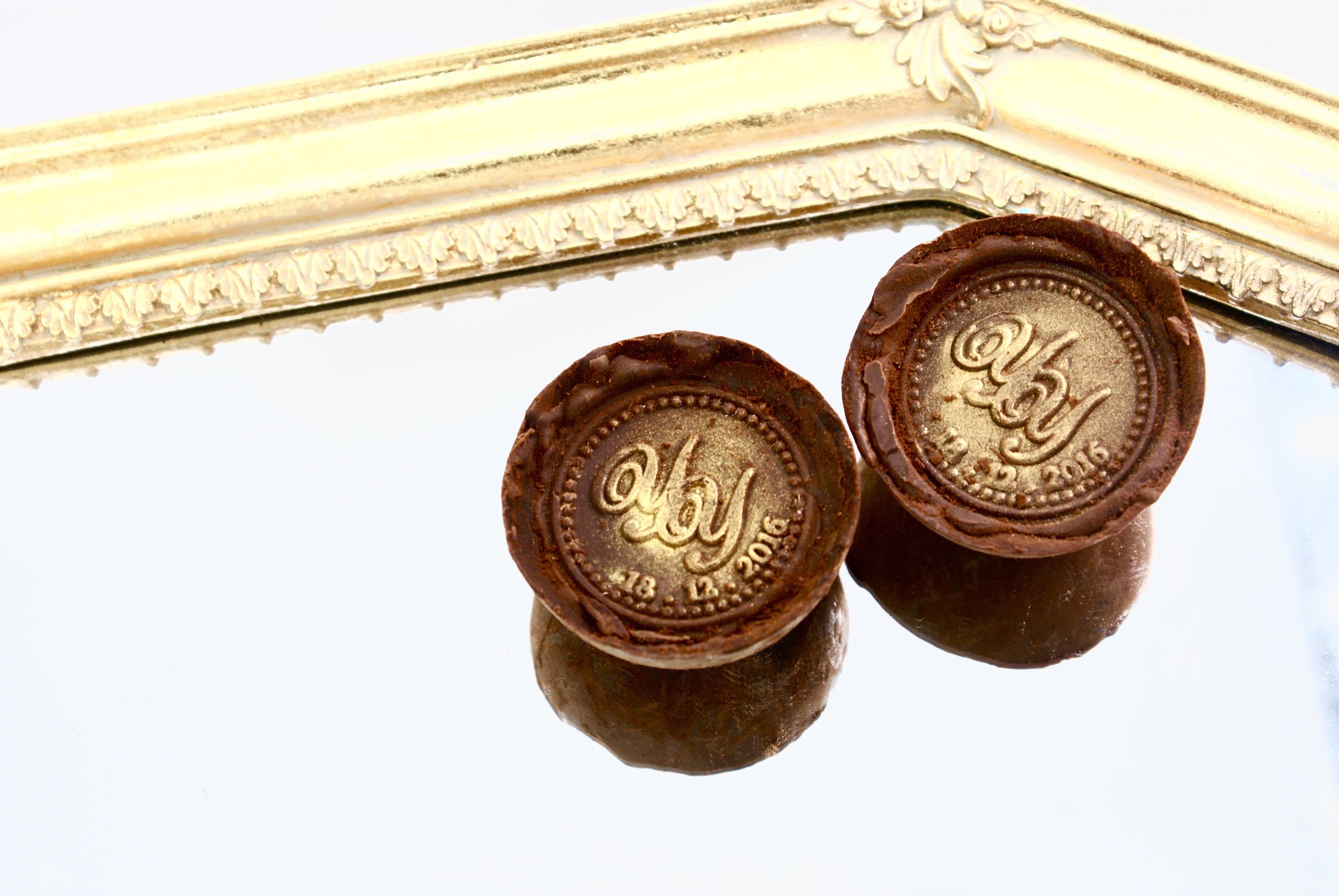 Wedding Chocolate Commemorative Ball