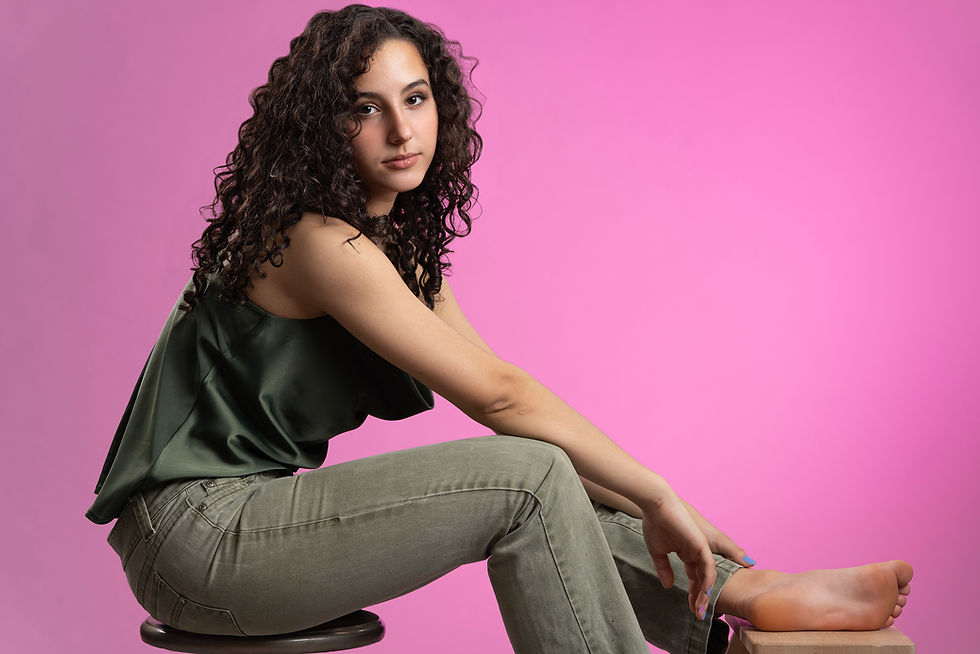 Julia_9650-1A.JPG