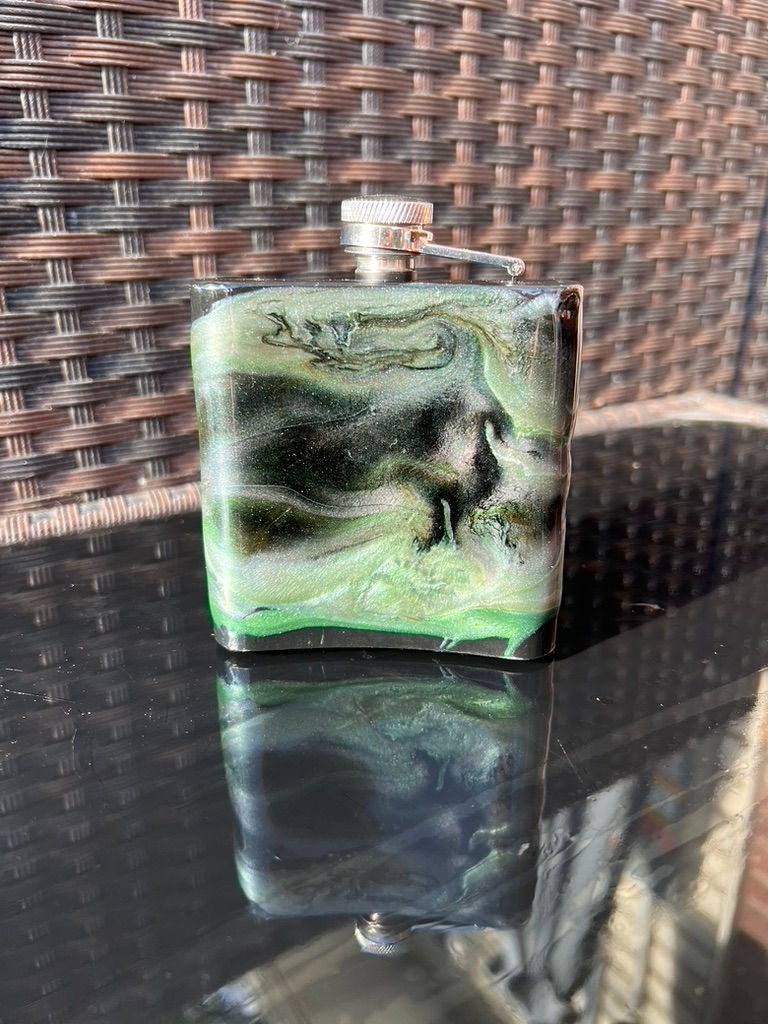 Thumbnail: Resin Flask