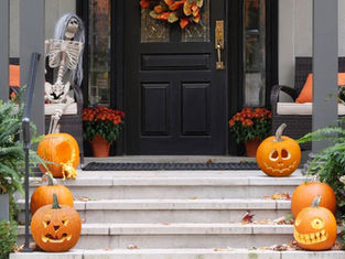 Front of house decorated for Halloween