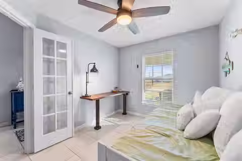 Airbnb with workspace and WiFi