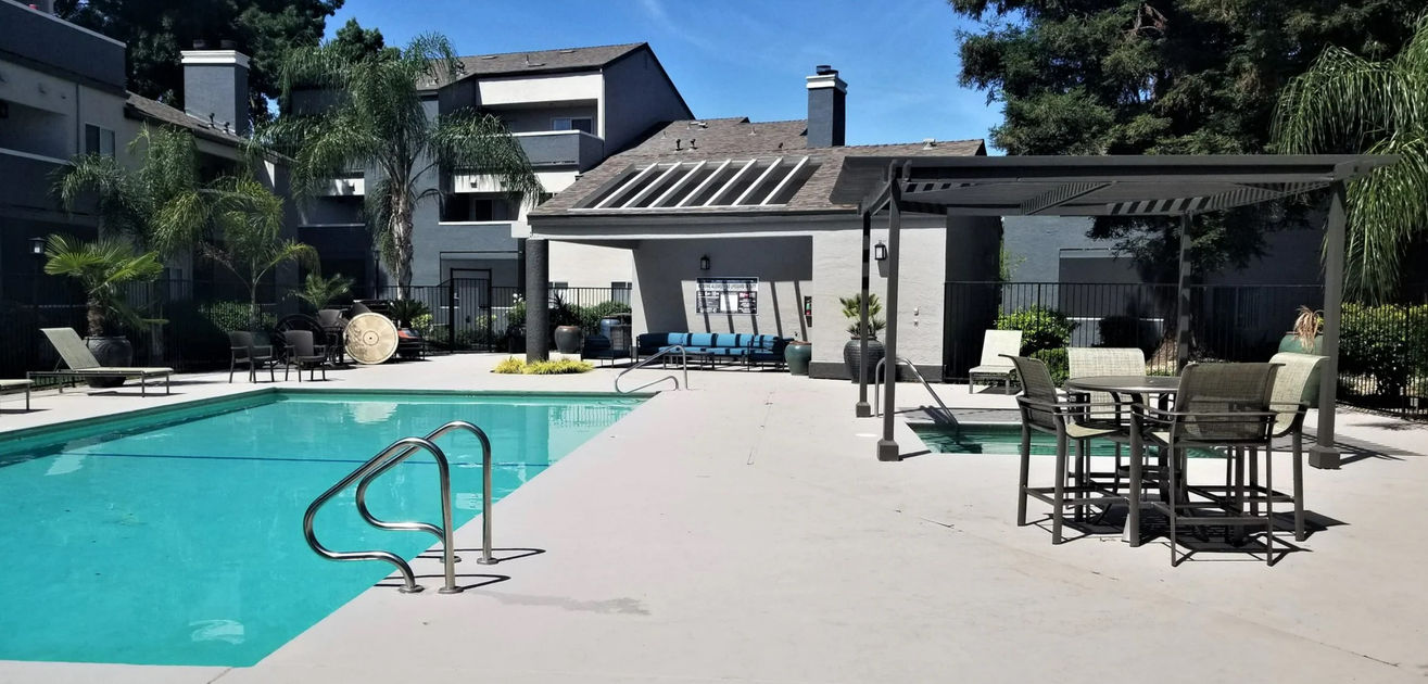 Manchester Court Pool2