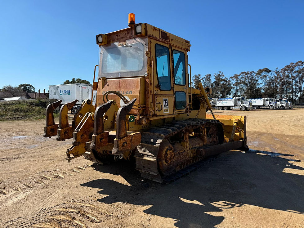 Thumbnail: SOLD! D6D CATERPILLAR BULLDOZER - 4093 HOURS