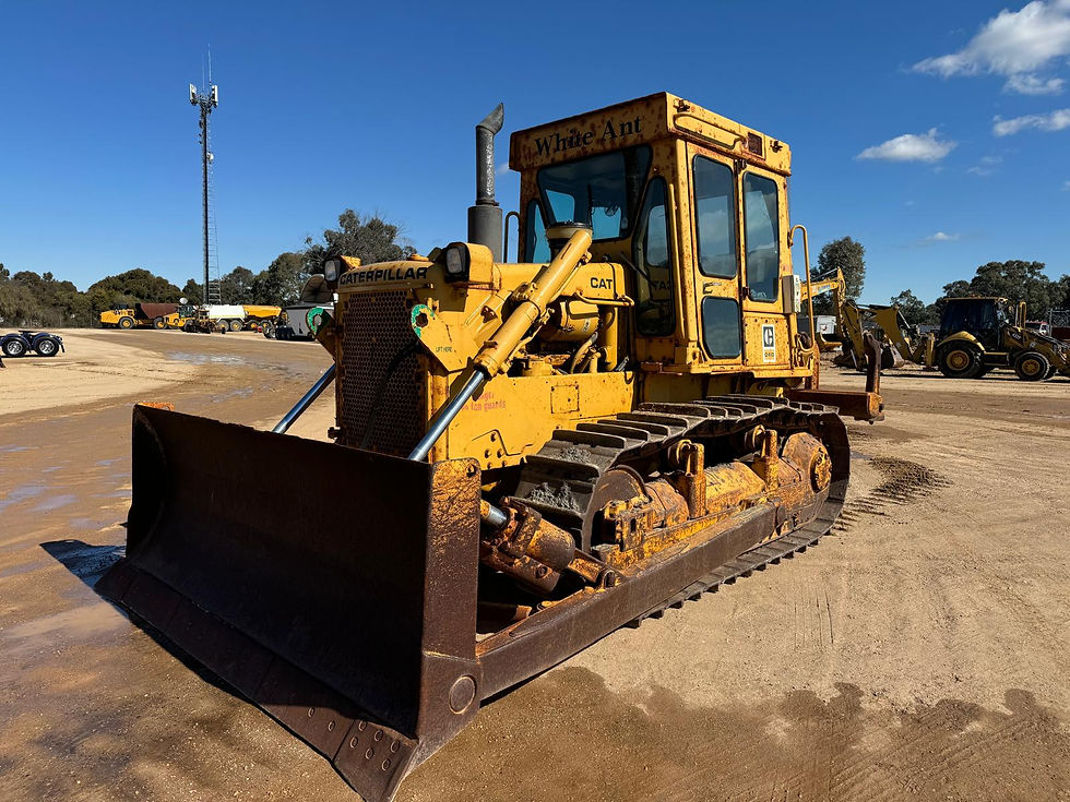 Thumbnail: SOLD! D6D CATERPILLAR BULLDOZER - 4093 HOURS