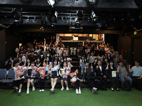 시상식 사진_edited.jpg