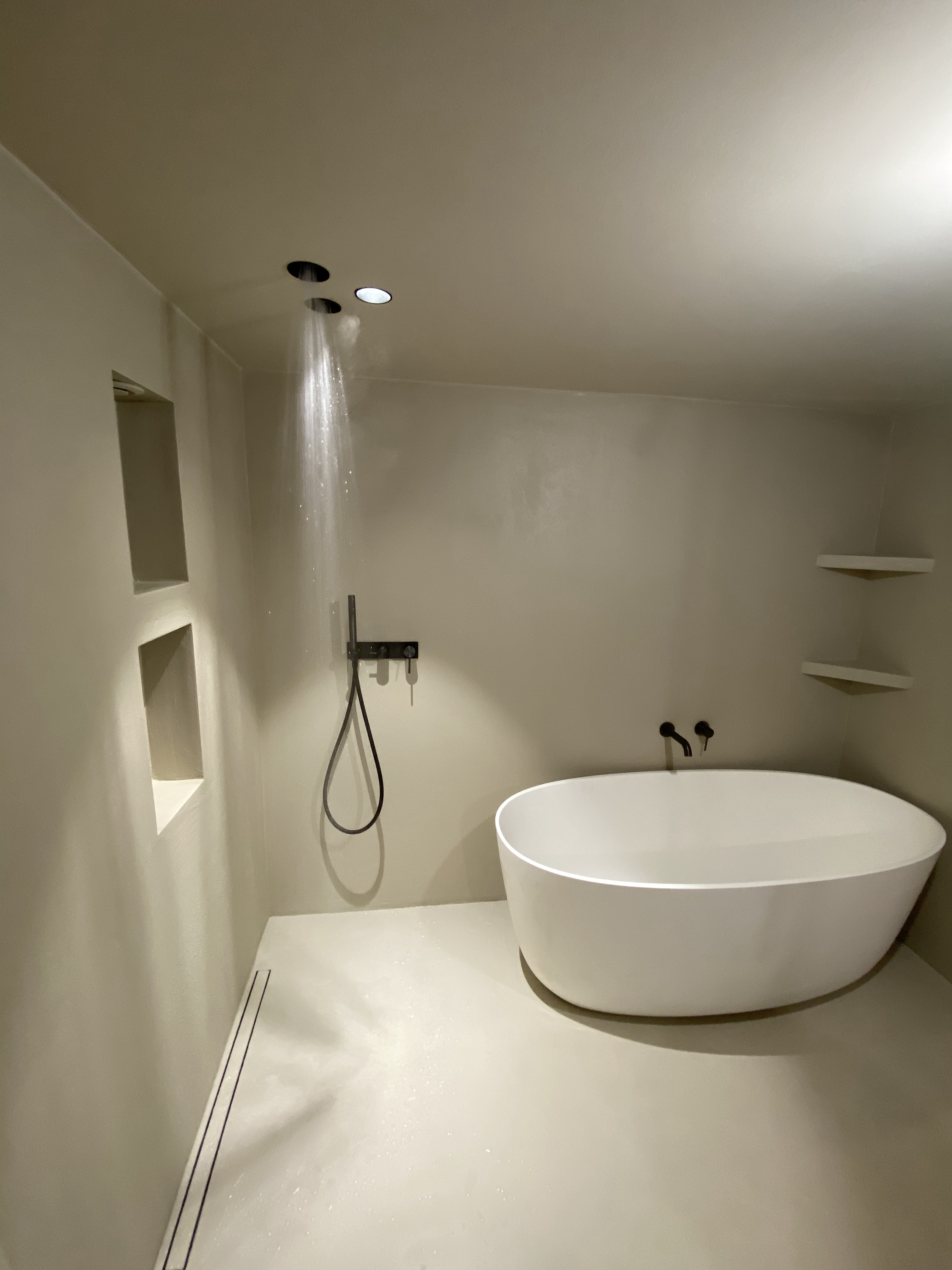 Réalisation d'une salle de bain à Toulou