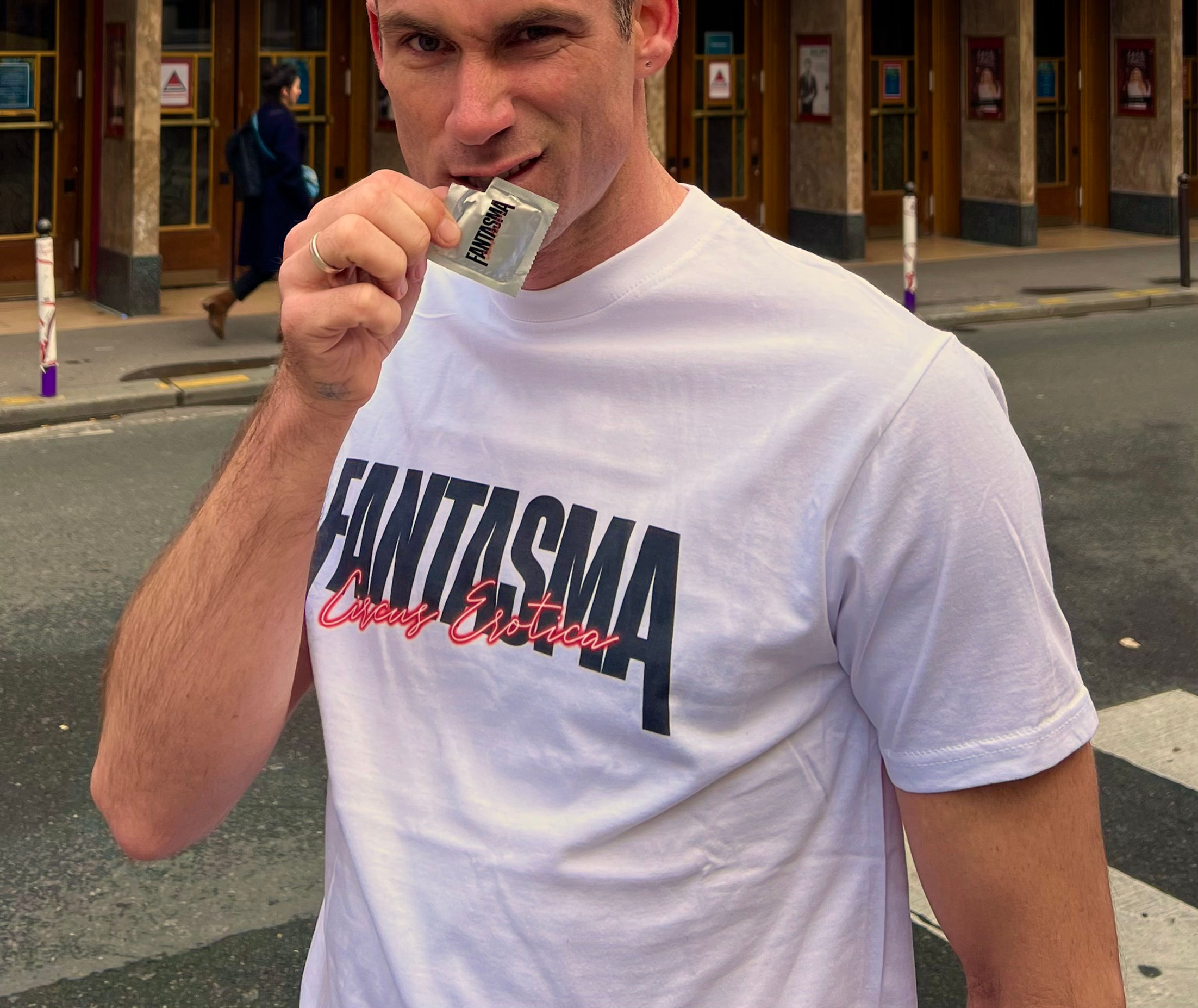 T-shirt blanc FANTASMA Circus Erotica