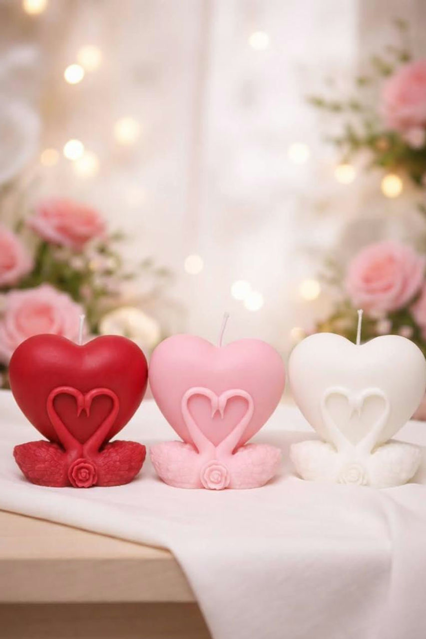 Thumbnail: Swan candle 