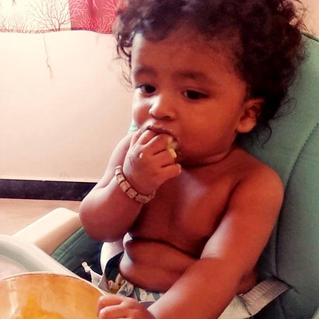 How to feed your baby with solids after 6 months? & Easy recipes to make baby's food + shopping list