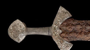 ESPADA VIKING FOI ENCONTRADA NA NORUEGA