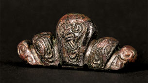 Raro fragmento de espada viking é descoberto na Frísia, revelando conexões históricas fascinantes