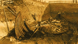 PISTAS ESCONDIDAS EM BARCO FUNERÁRIO VIKING PODEM REVELAR AS IDENTIDADES DE DUAS MULHERES