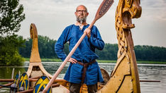 O DESIGNER QUE VIROU CONSTRUTOR DE BARCOS VIKINGS