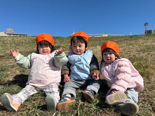 土手に行ったよ♪りな先生投稿