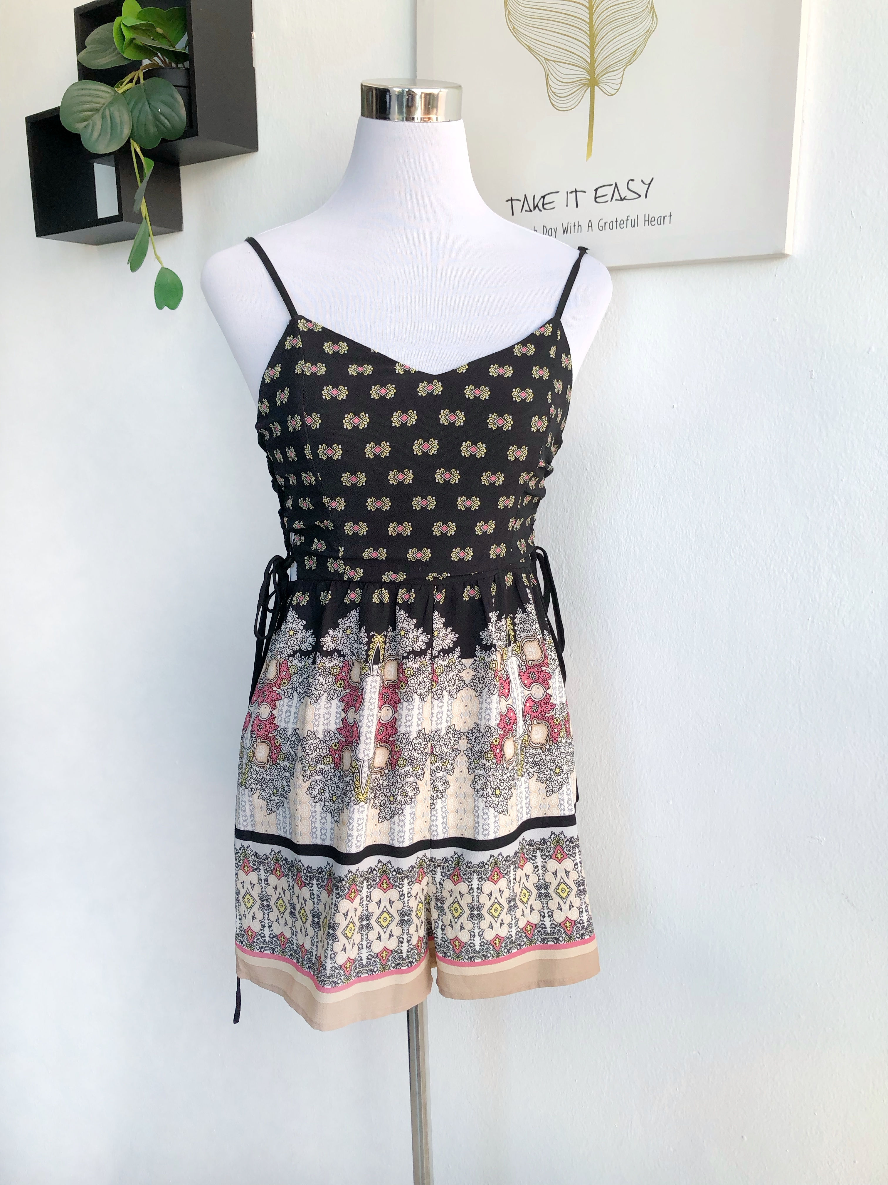 Enterizo corto estilo tribal.