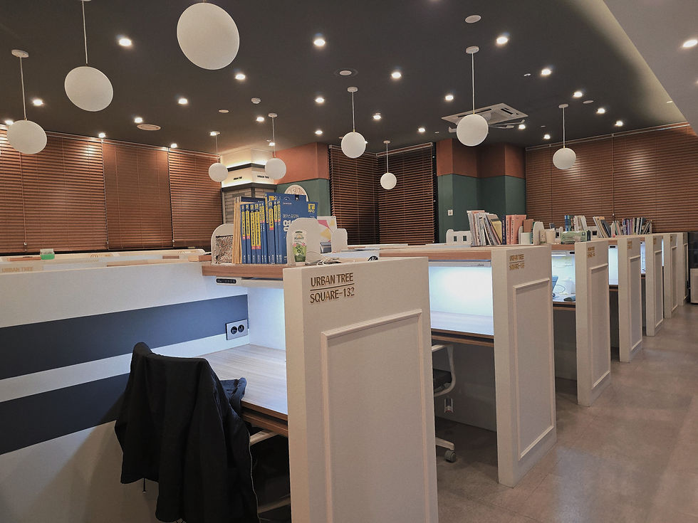 오픈석 - 지정좌석(낮은 칸막이형) 전경