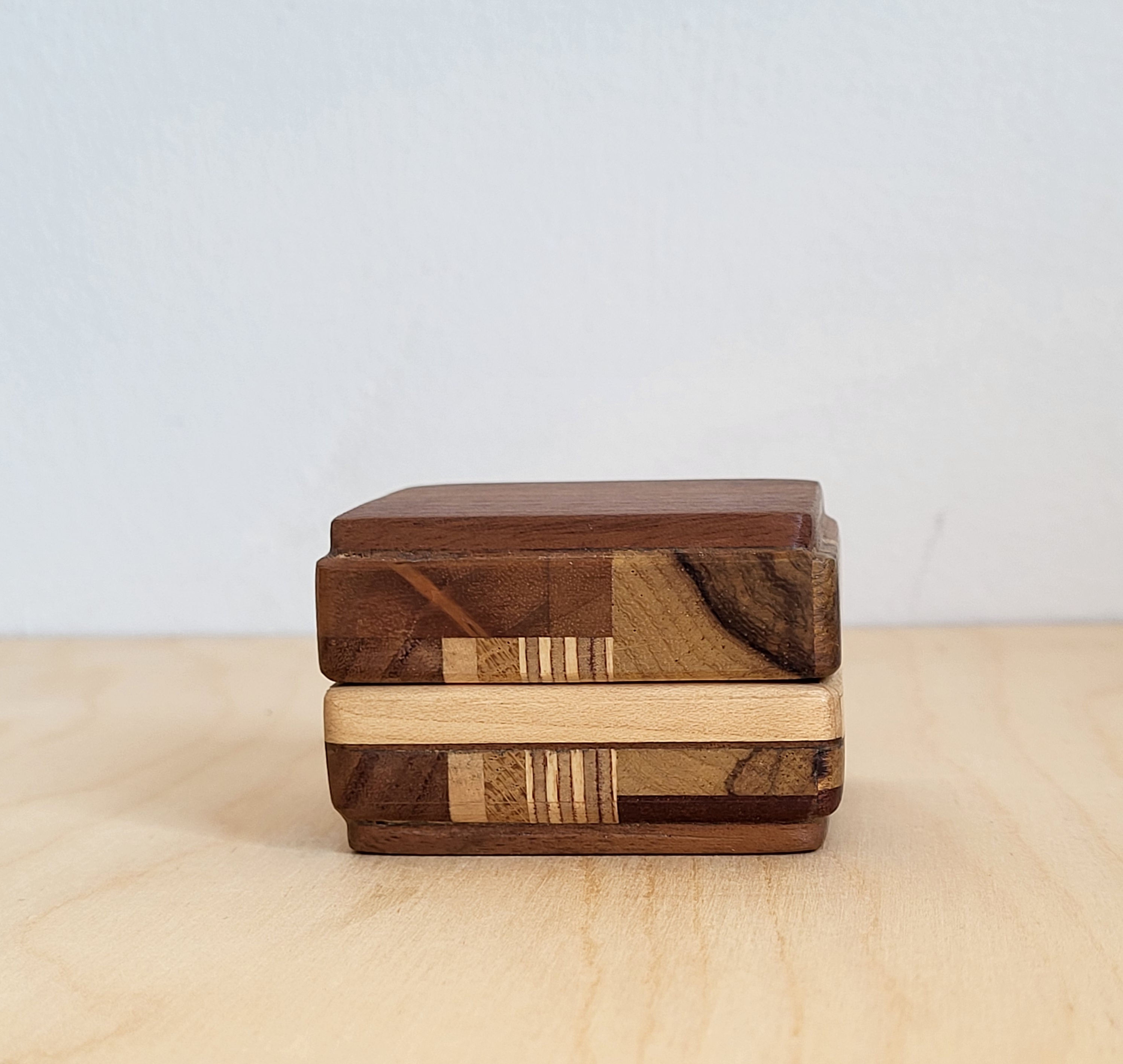2-Ring Box-Wood Mosaic