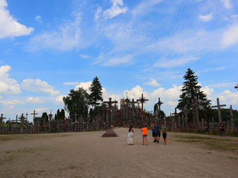 【立陶宛】景點 - 十字架山一日遊|人民對和平的渴昐,交通資訊整理