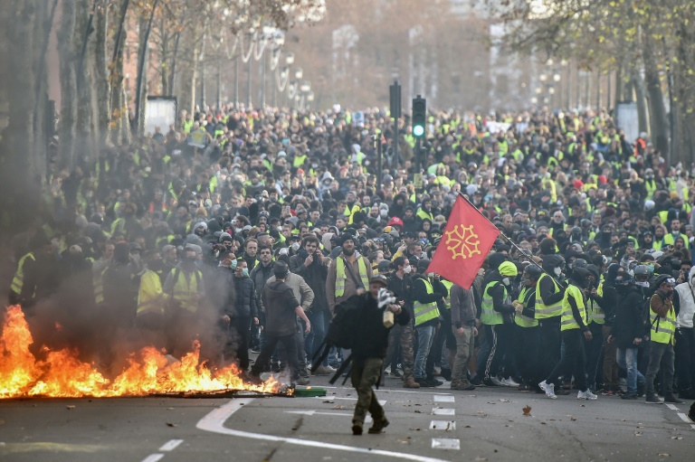 Gilets Jaunes Un Millier Dinterpellations Dans Toute La
