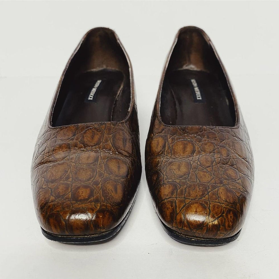 Thumbnail: Vintage Sesto Meucci Croc Leather Loafers
