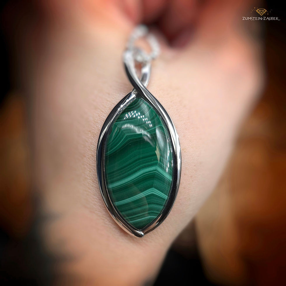 Miniaturbild: Malachit Anhänger in Silber rhodiniert