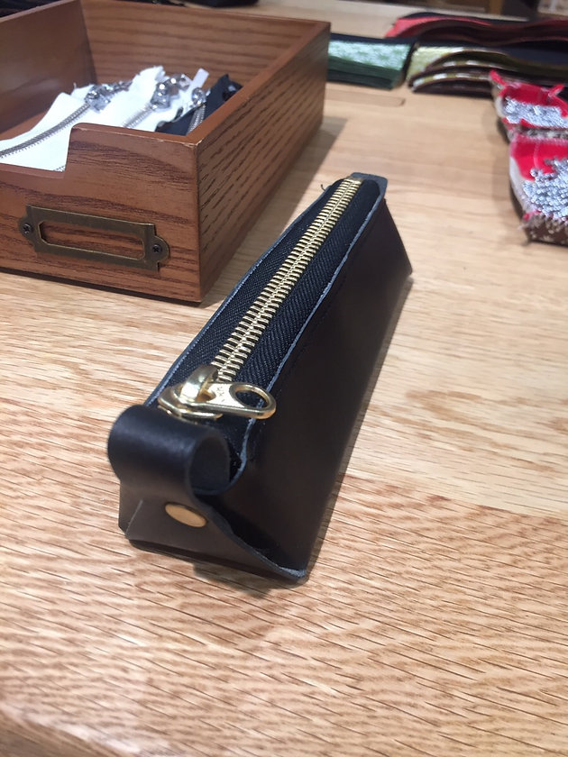 レザークラフト ペンケースを作成するの巻き