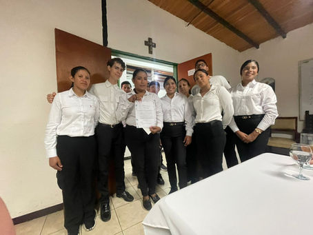 La organización Salud y Familia Baruta se enorgullece en anunciar la exitosa culminación del curso de Protocolo de Servicio de Atención para Restaurantes