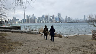 Cuando Migrar Te Enseña a Soltar el Control: Mi Día con la Incertidumbre