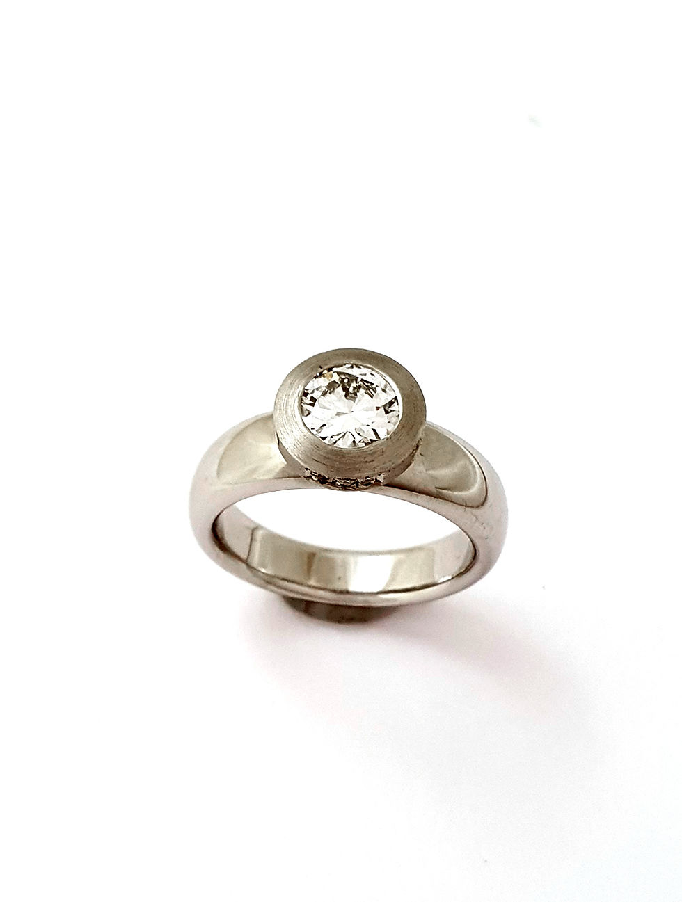 Miniaturbild: Brillantring in Weißgold "Turn Around"