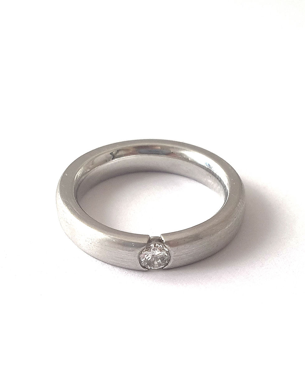 Miniaturbild: Brillantring in Weißgold "The Simple One"