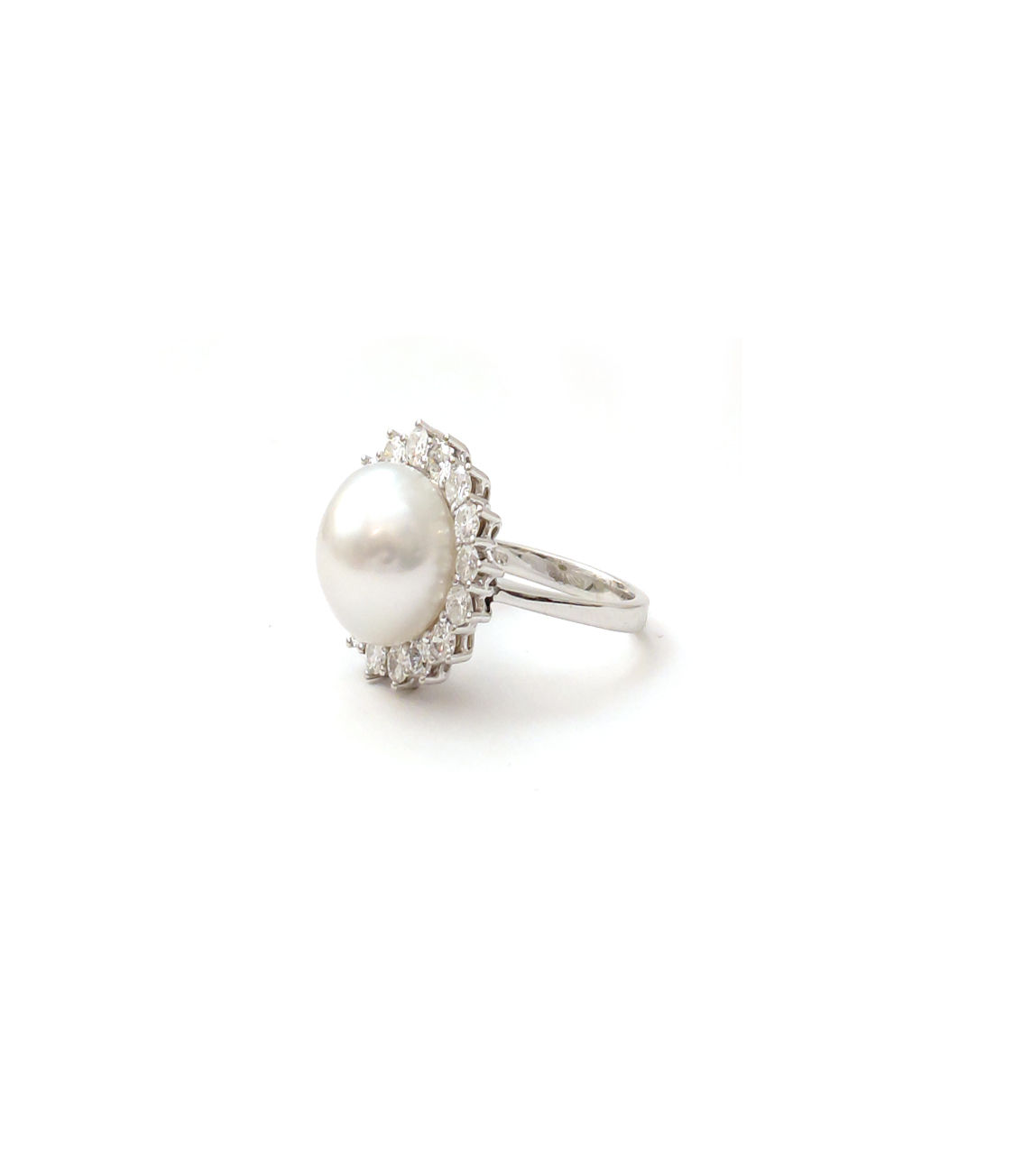 Weißgoldring mit einer Südseeperle und Diamanten "Belle Perle "