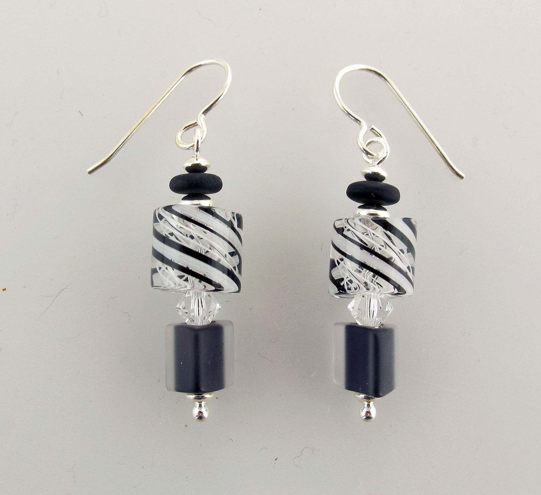 Audacious Earrings (Black/White 1)