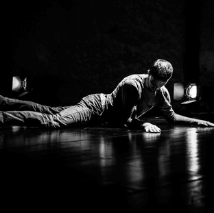 “Trust” ConTrust Collective _Compagnia Italia Spazio Teatrale T.off