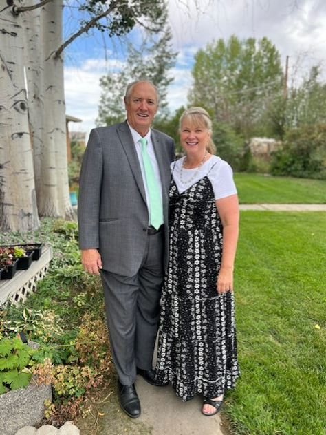 Elder Chris and Sister Suzanne Lind
