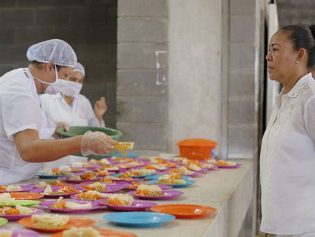Con equipo de cumplimiento inició PAE en 215 instituciones de Cartagena