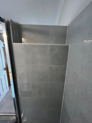 porcelain tiles in heath and reach
