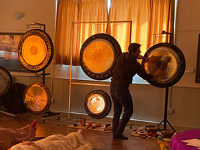 Gongsters in action. Connections are developing with the Gongs and deep listening … beautiful playing and group cohesion.