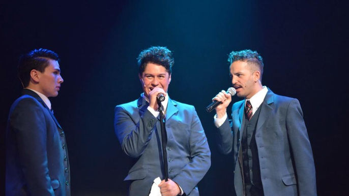 No se olviden de nosotros, los artistas.