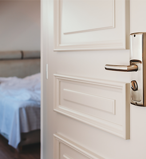 CardinalHotel-open-door.png