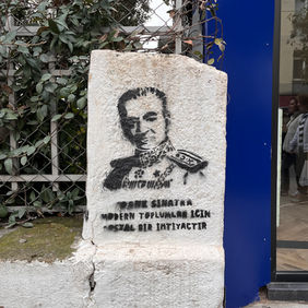 Frank Sinatra modern toplumlar için sosyal bir ihtiyaçtır, 2026
