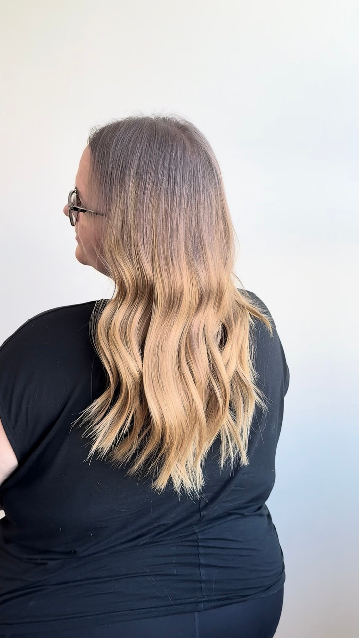 Soft, full waves on fine hair after partial mesh integration, side view