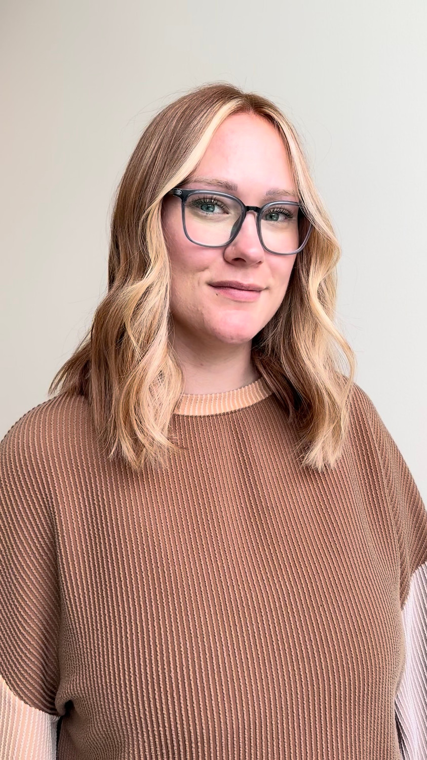 Colour refresh with bright face-framing pieces