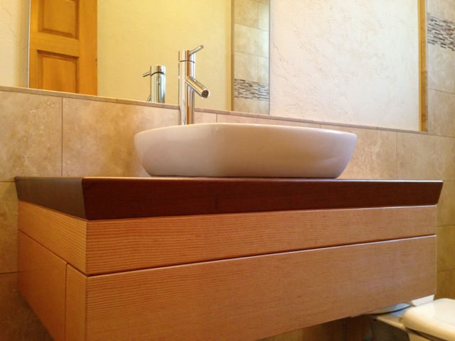 BARN-B-Int Bath.jpeg