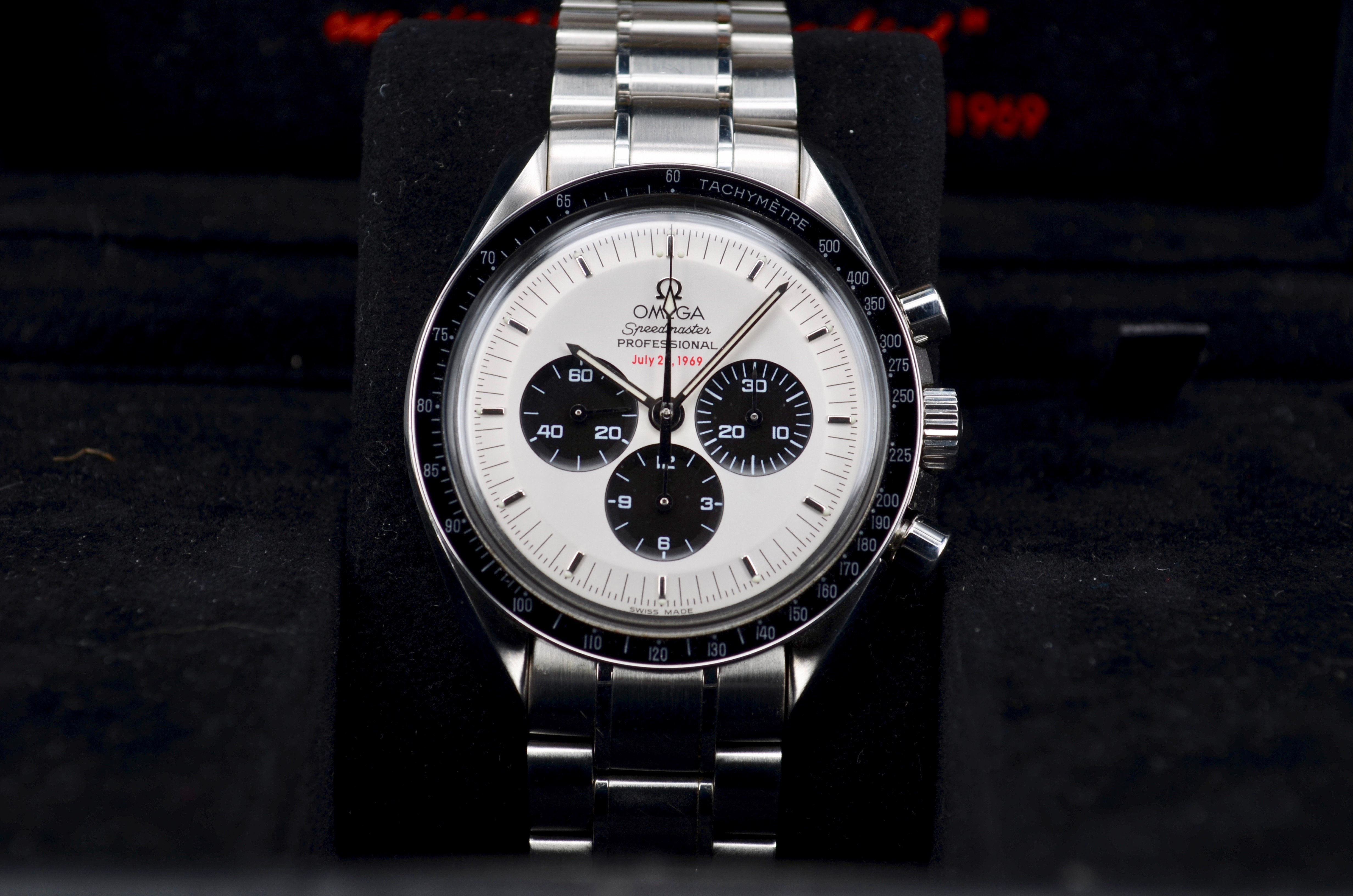 2005 Omega Speedmaster Apollo 11 35th Anniversary LE ...