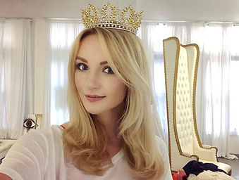 blonde princess crown emoji