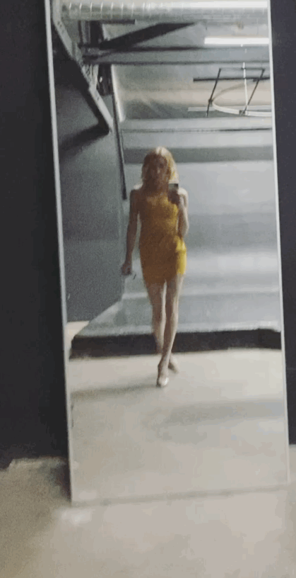 FD photo studio behind the scenes mirror gif Veronica Farren