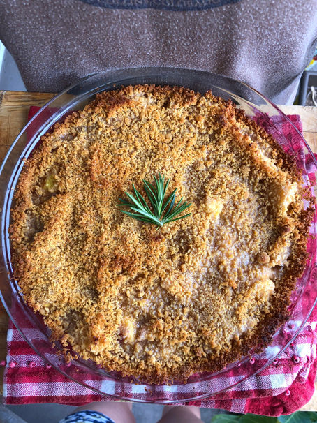 Graham Cracker & Peach Crumble 