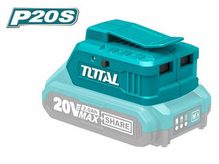 شاحن بطارية يعمل على مخرج USB 20 فولت توتال TUCLI2001